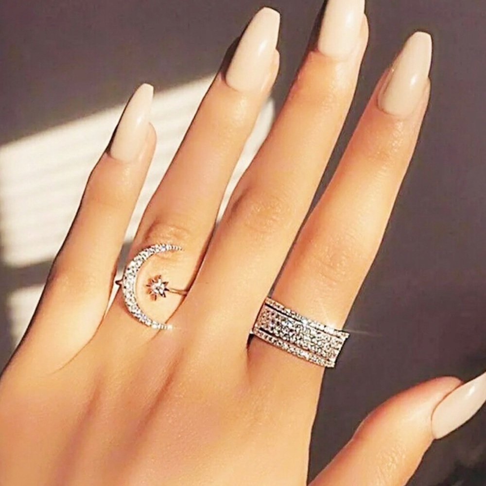 🌴🌴4 for $25🌴🌴 Half Moon & Star Rings•